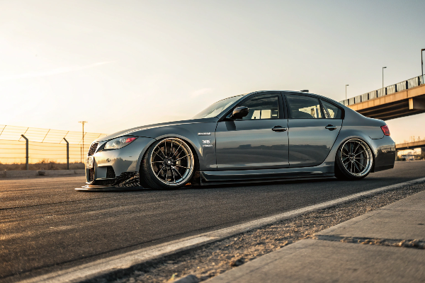 staggered wheel setup