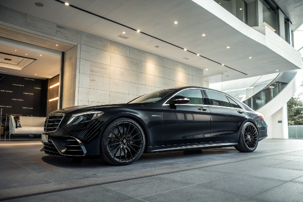 [luxury car](https://treewheels.com/why-do-luxury-cars-have-bigger-wheels/) with satin wheels