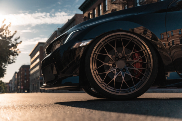 Forged wheels on a black Honda Civic Type R