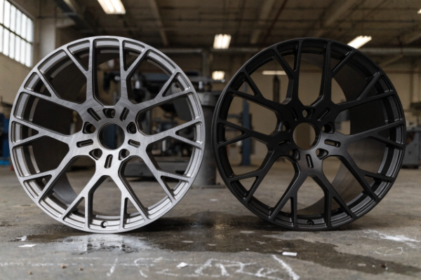 Dark vs light wheels on white Porsche