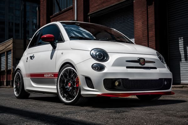 Best wheel colors for white Fiat 500 Abarth\ Two-tone forged wheels on white Fiat 500 Abarth