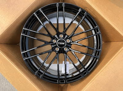 TRW323