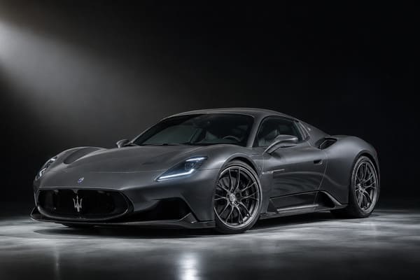 Best Wheel Finishes for Gray Maserati MC20\\\ Gray Maserati MC20 with custom forged wheels in dark gunmetal finish