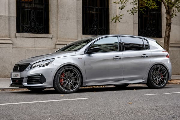 Best wheel finishes for silver Peugeot 308 GTi Silver Peugeot 308 GTi with forged wheels