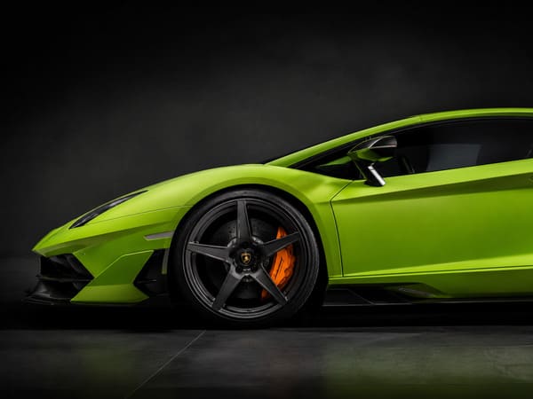 5-spoke forged wheel design on Lamborghini Aventador